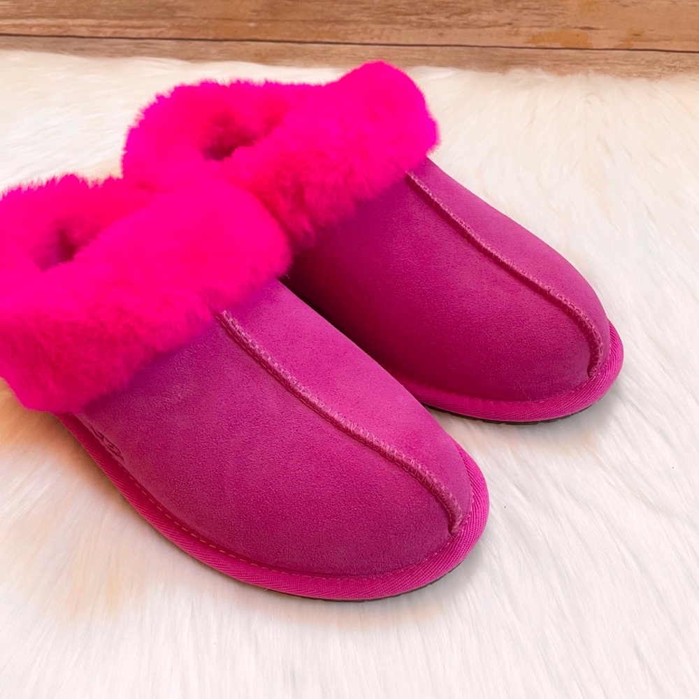 UGG Women’s Moraene Rock Rose Suede Slippers - Picture 3 of 7
